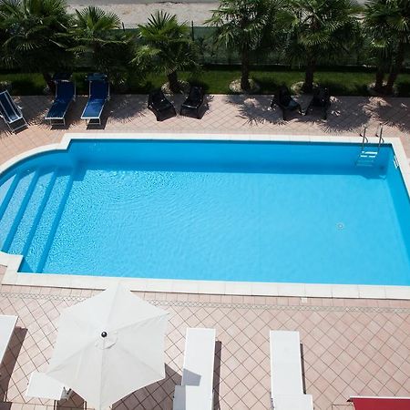 Hotel Master Альбиньясего Экстерьер фото