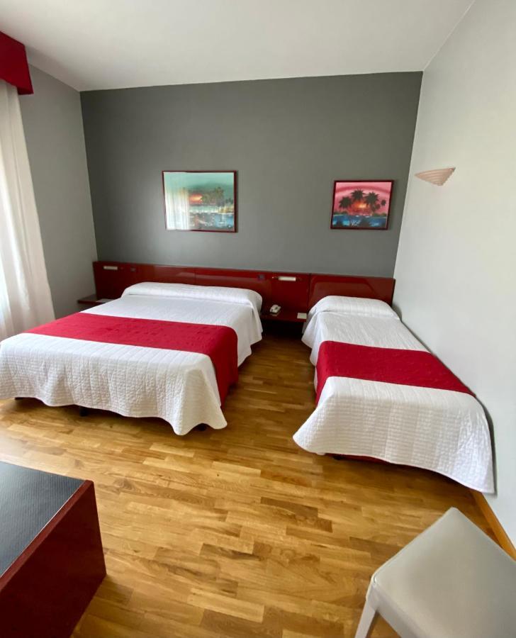 Hotel Master Альбиньясего Экстерьер фото