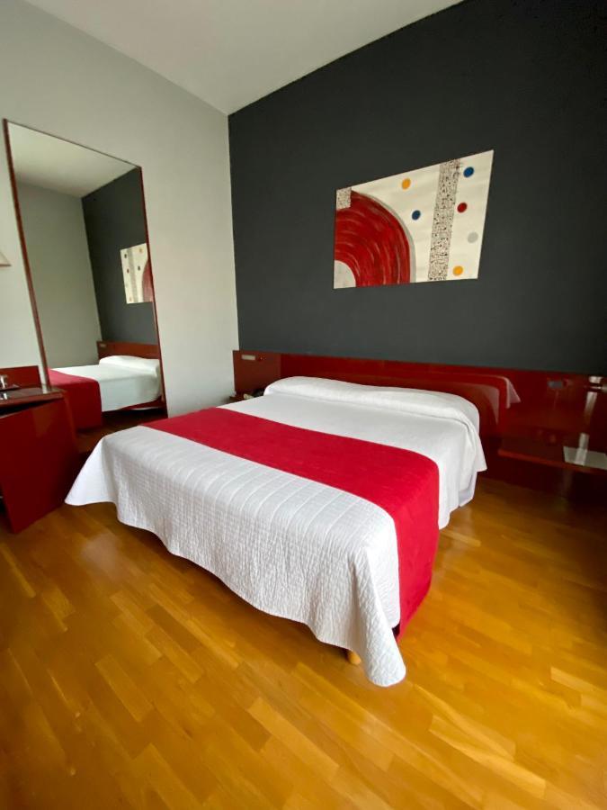 Hotel Master Альбиньясего Экстерьер фото