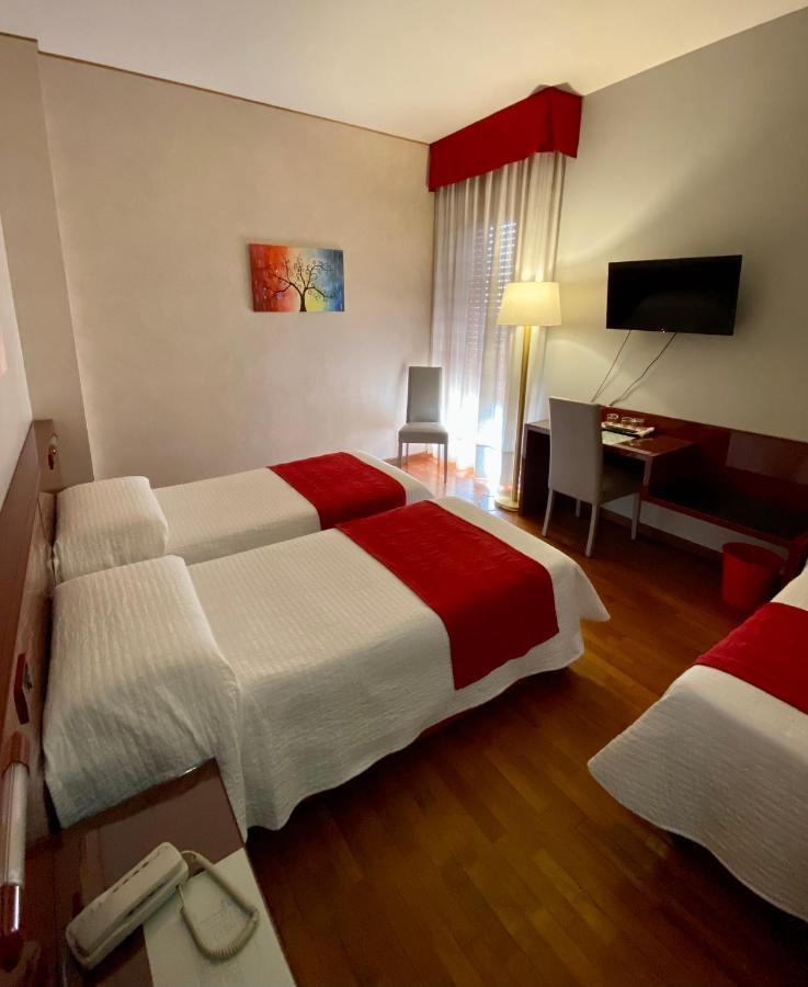 Hotel Master Альбиньясего Экстерьер фото