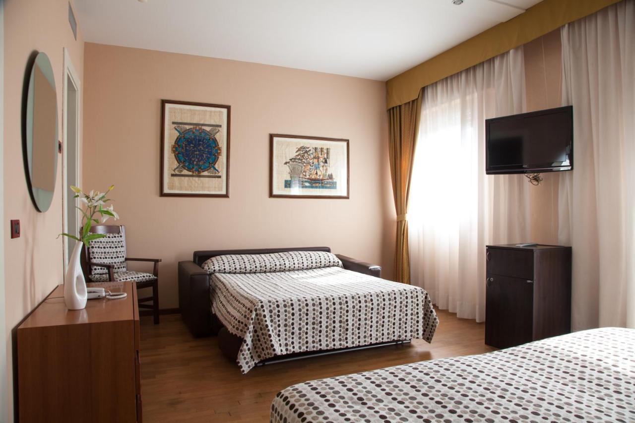 Hotel Master Альбиньясего Экстерьер фото